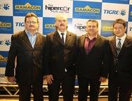 Carlos Melo, Gilmar Menezes, Csar Valente e Pan Xingrong