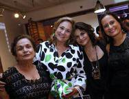 Milena Brasil, Michelle Magalhes, Thina Cunha e Mariana Furlane